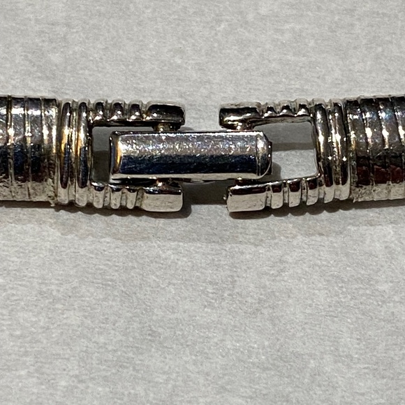 Vintage Y2K Silver Tone Serpentine Collar Omega Necklace Blue Enamel Panel - Picture 11 of 13